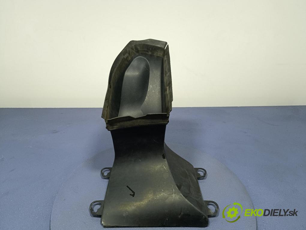 Audi A7 2012 Vstup: Vzduch: 4G8121333F