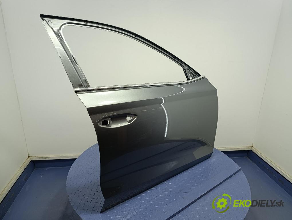 Skoda Octavia 0 dveře před prave