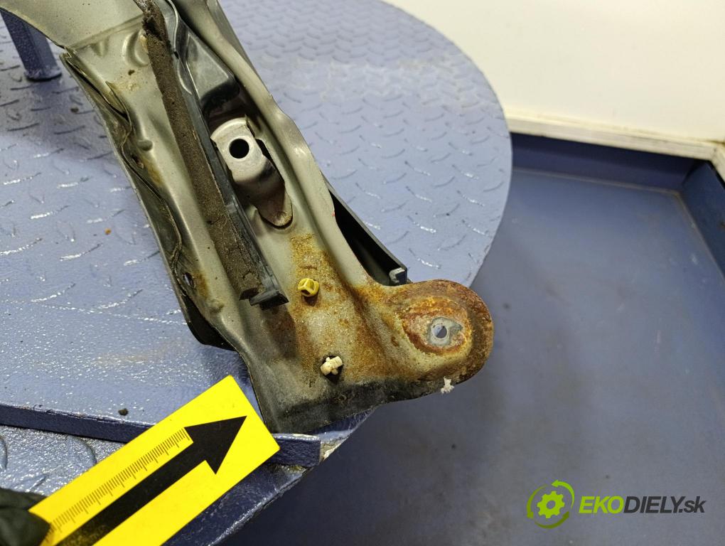 Mazda 6 2009 blatník Predné v pravo: