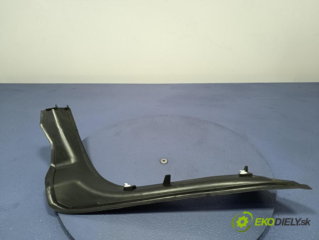 Bmw M5 2018 kryt Plast: Interiéry: 9448943