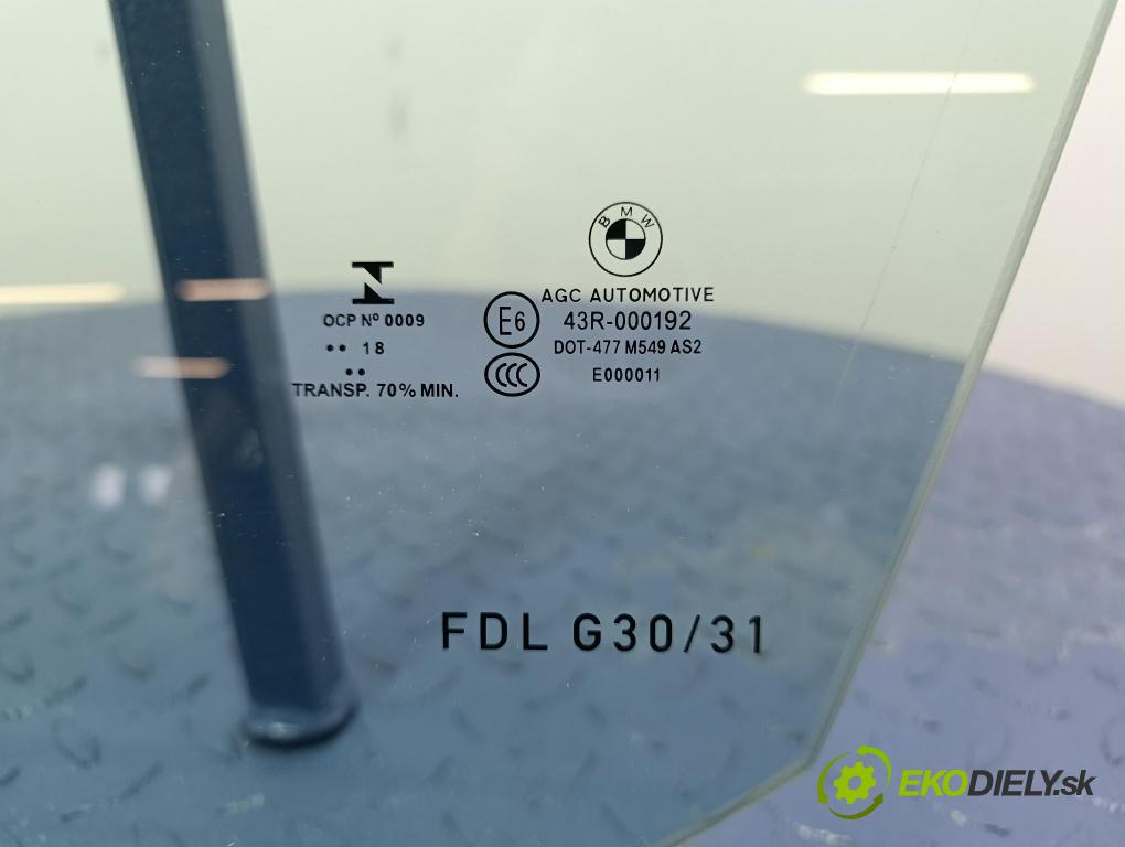 Bmw M5 2018 sklo dveře před levá