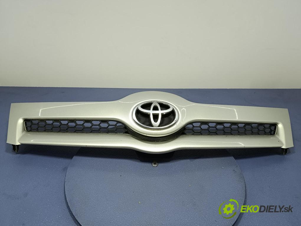 Toyota Corolla verso 2004 mřížka / Gril: 53111-0F010