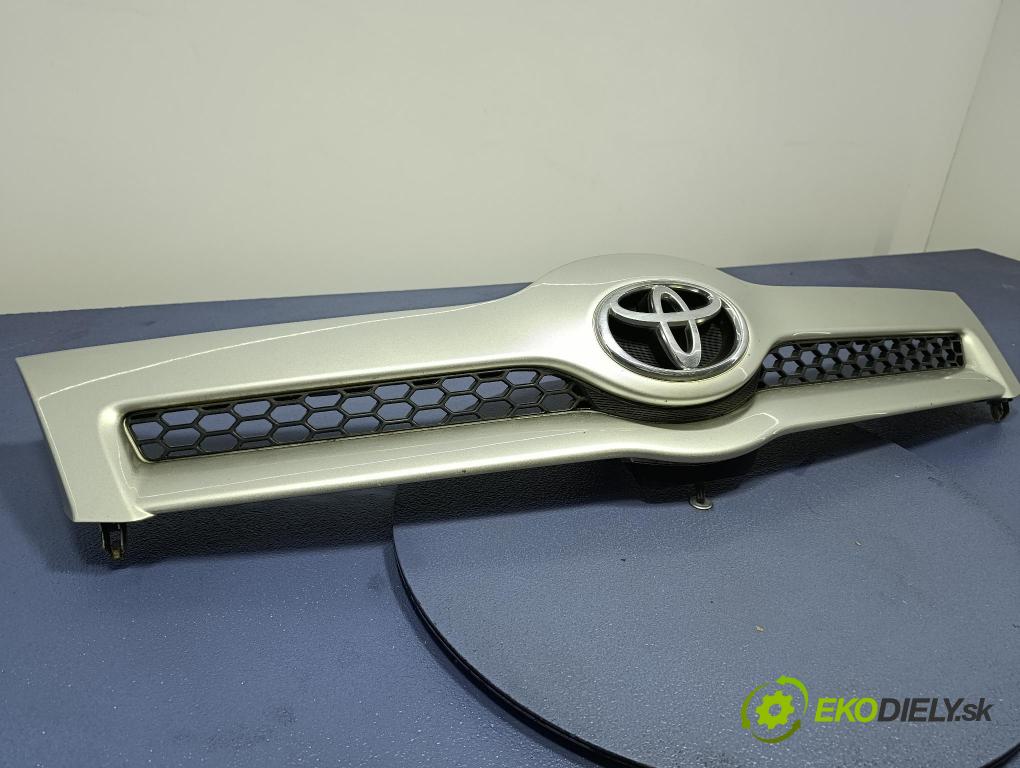 Toyota Corolla verso 2004 mřížka / Gril: 53111-0F010