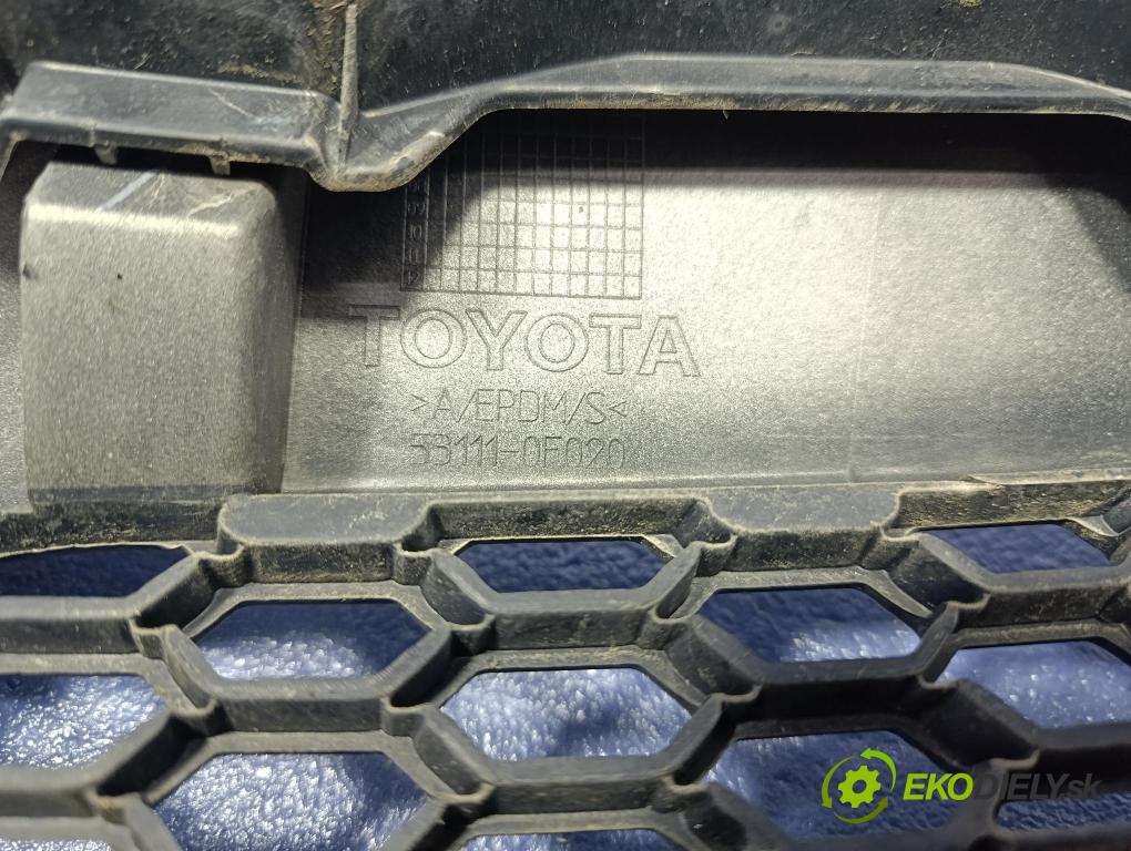 Toyota Corolla verso 2004 mřížka / Gril: 53111-0F010