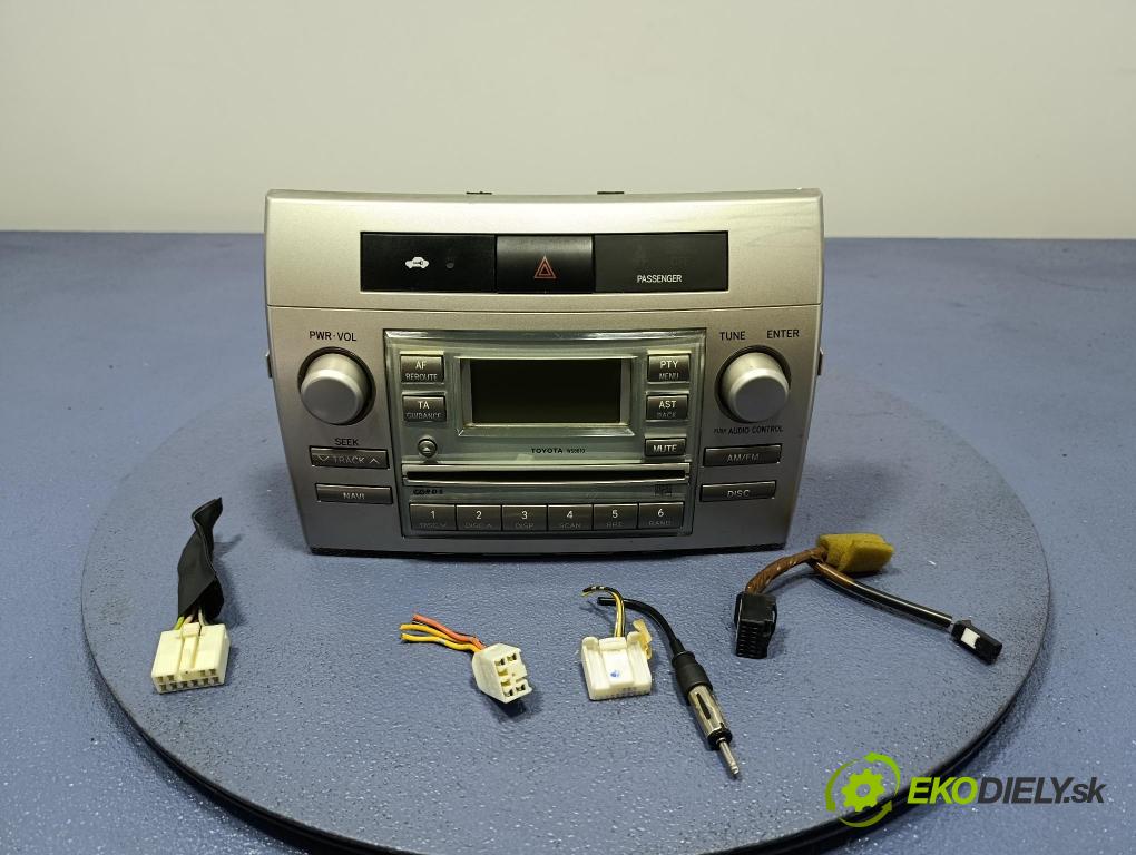 Toyota Corolla verso 2004 Radio I Navigace: 86120-0F010