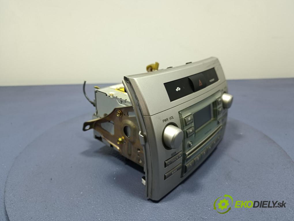 Toyota Corolla verso 2004 Radio I Navigace: 86120-0F010
