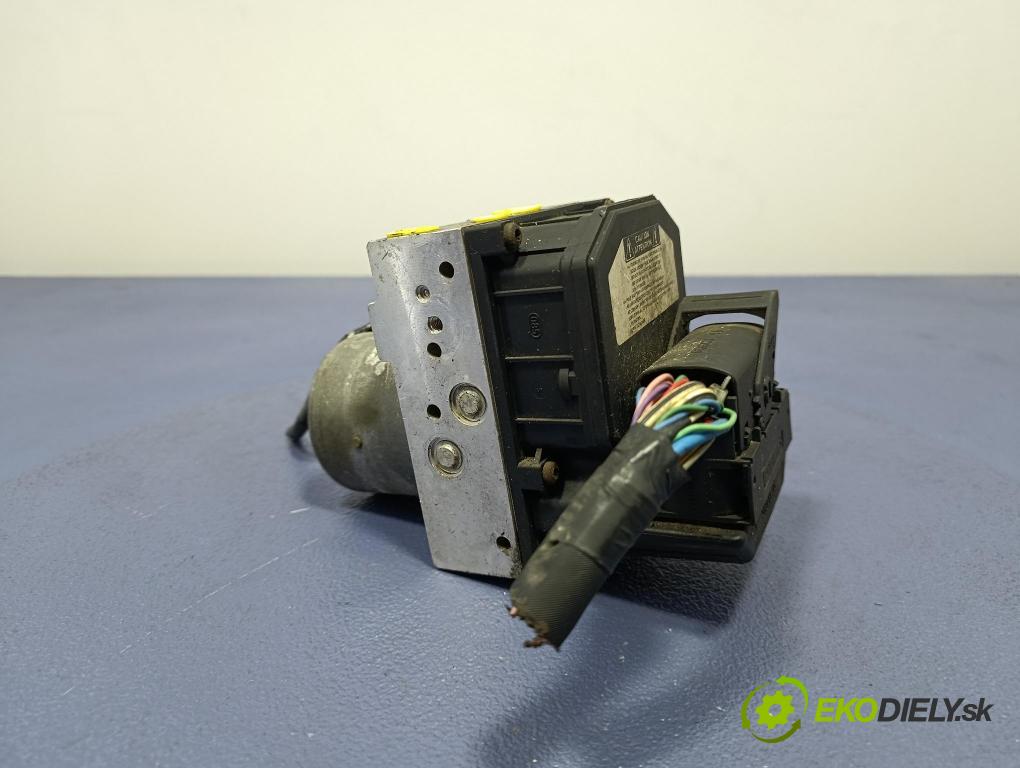 Toyota Corolla verso 2004 čerpadlo ABS x 89541-0F010