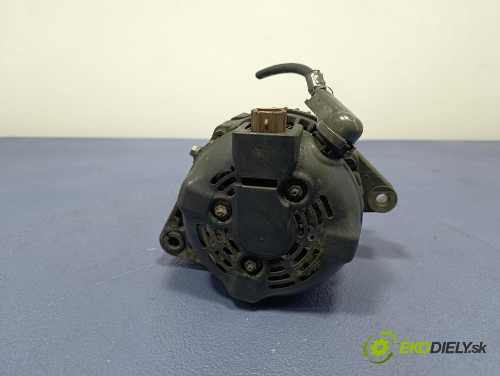 Toyota Corolla verso 2004 Alternator 27060-27090