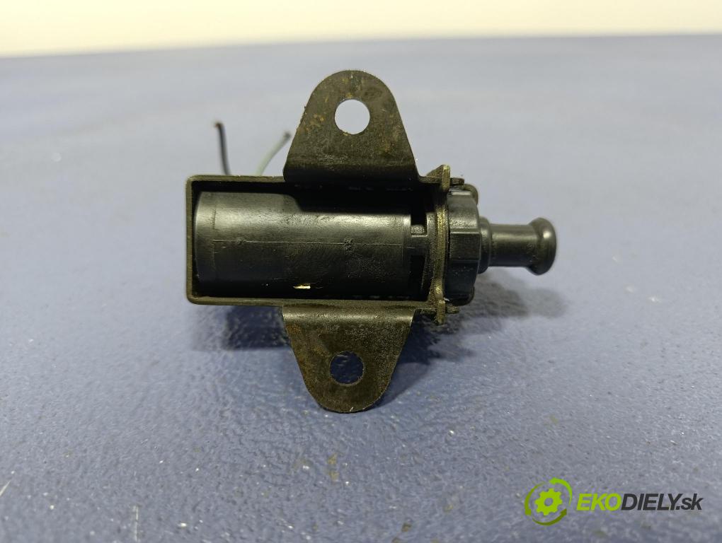 Toyota Corolla verso 2004 ventil Vákuum: 25819-27050