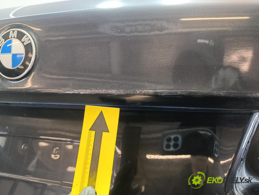 Bmw M5 2018 zadní dveře kufra: kufr