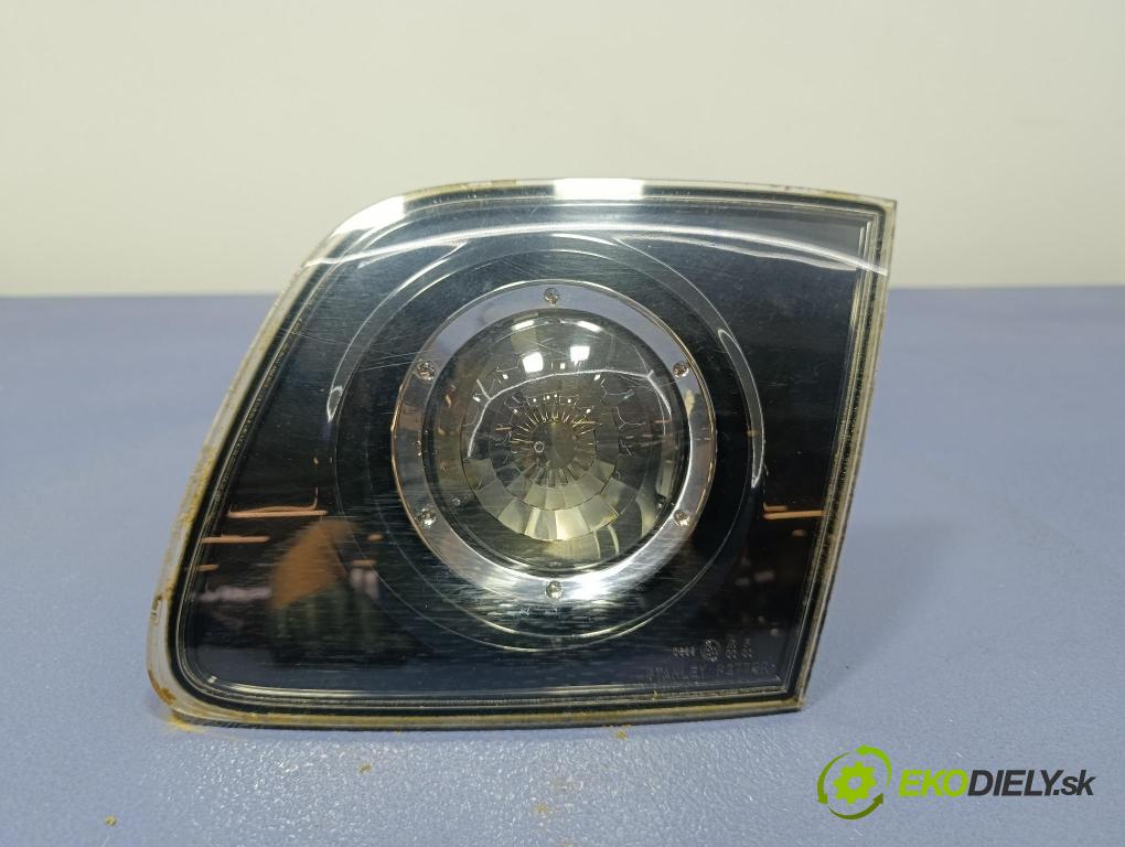 Mazda 3 2006 světlo Zad: Práva: Uvnitř P2775R