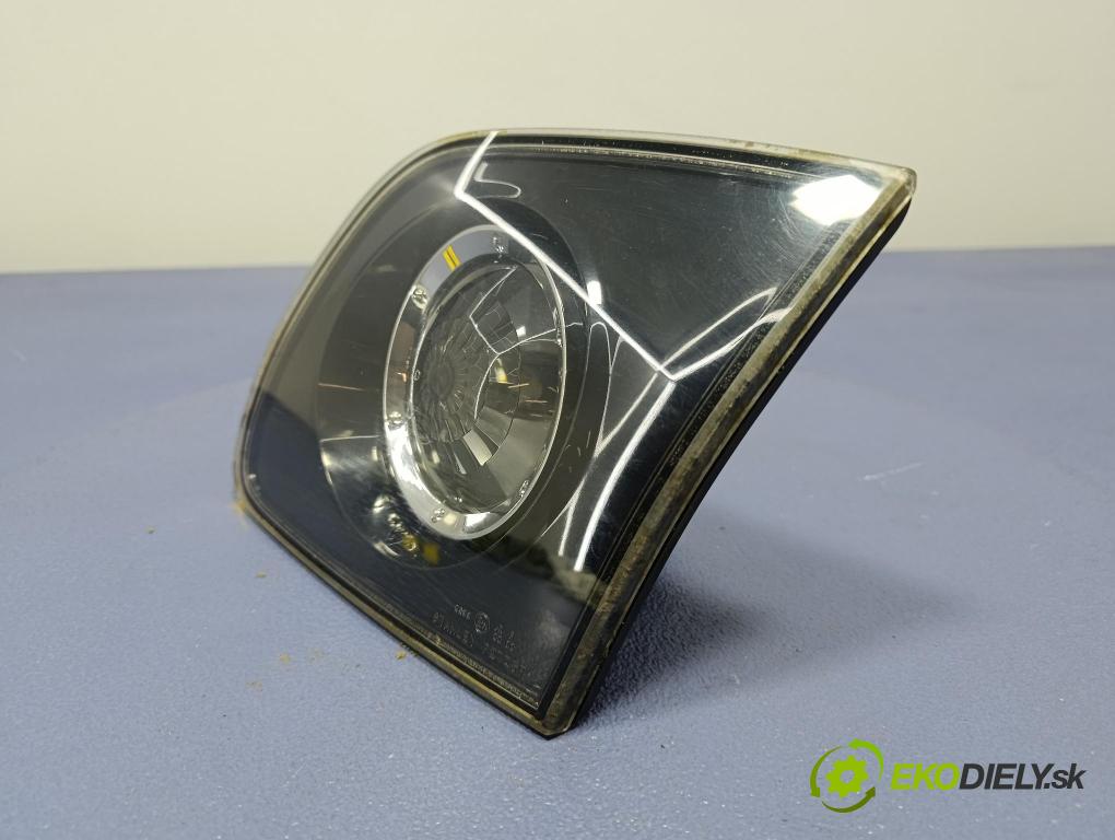 Mazda 3 2006 světlo Zad: Práva: Uvnitř P2775R
