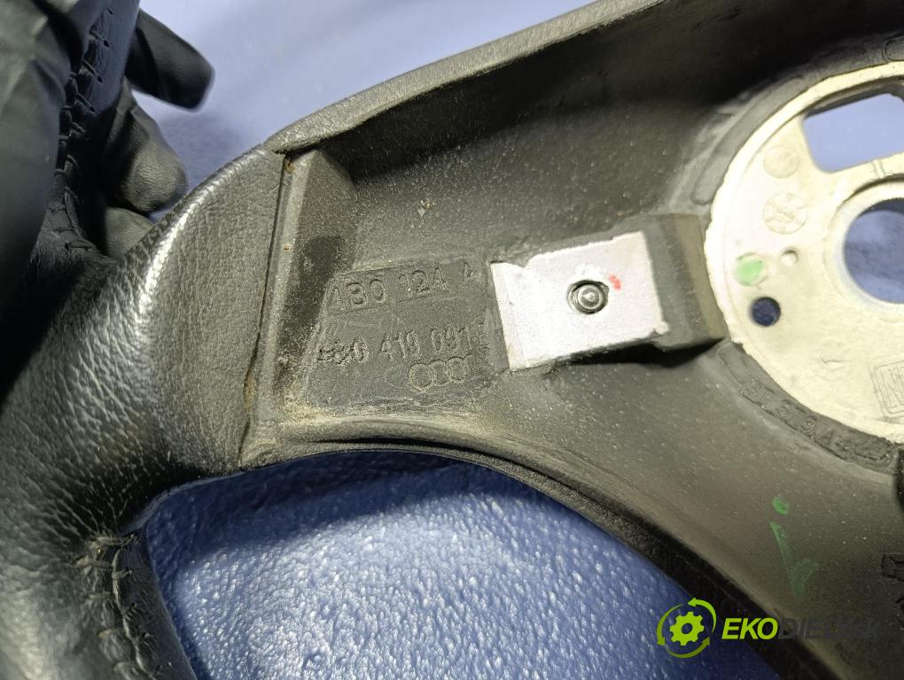 Audi A4 1998 volant 4B0124A