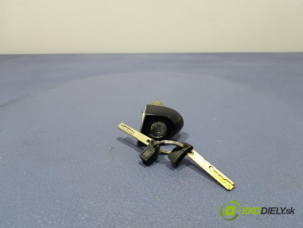 Bmw Seria 3 2006 zámek dveře před Levý: