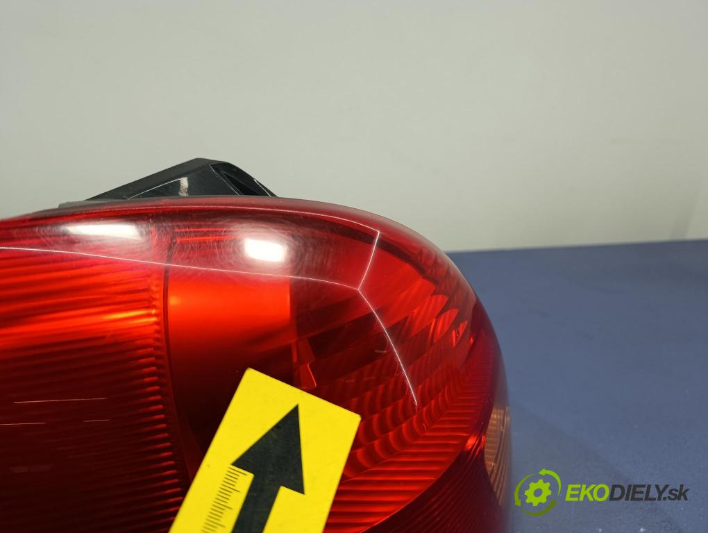 Toyota Corolla verso 2002 svetlo / reflektor zad ľavá Vonkajsia: STANLEY 13-71