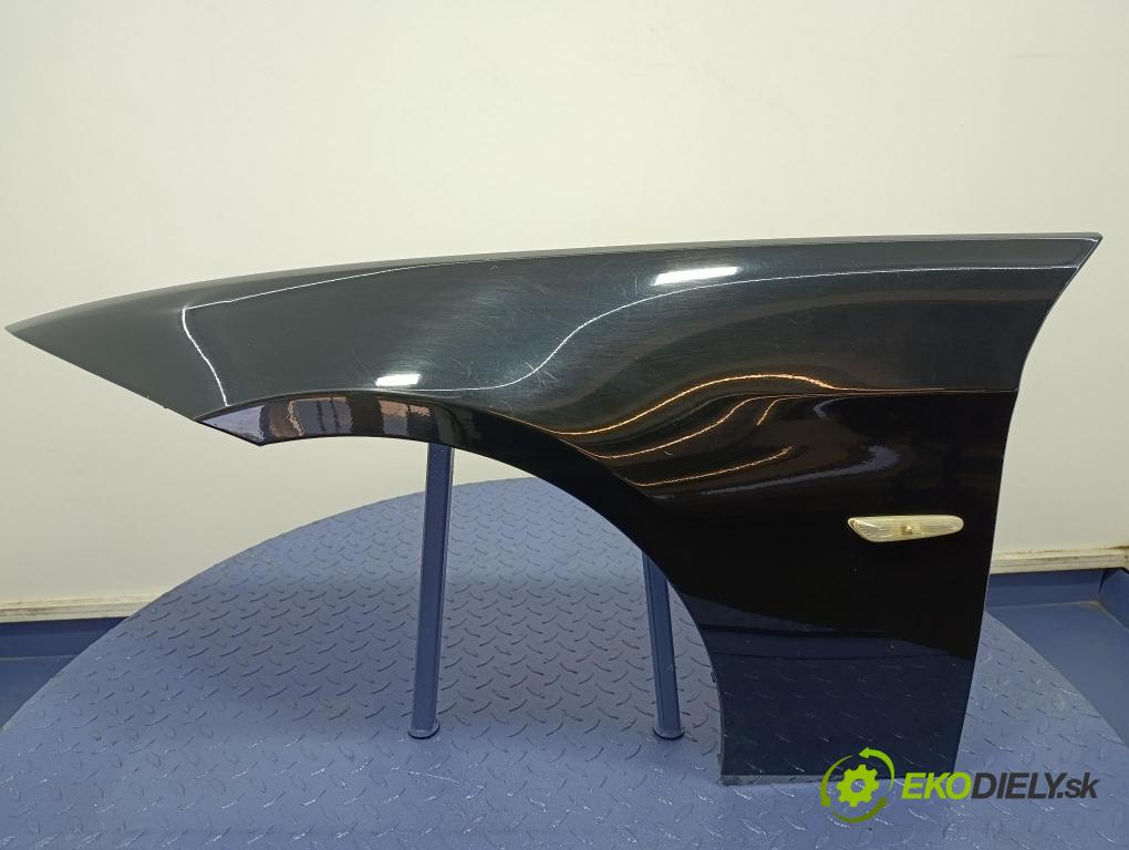 Bmw Seria 3 2006 blatník Predné Vľavo:
