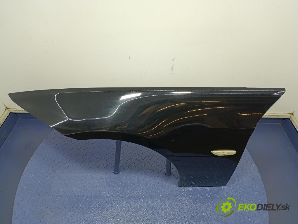 Bmw Seria 3 2006 blatník Predné Vľavo: