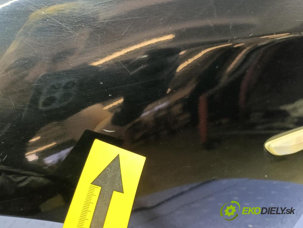 Bmw Seria 3 2006 blatník Predné Vľavo: