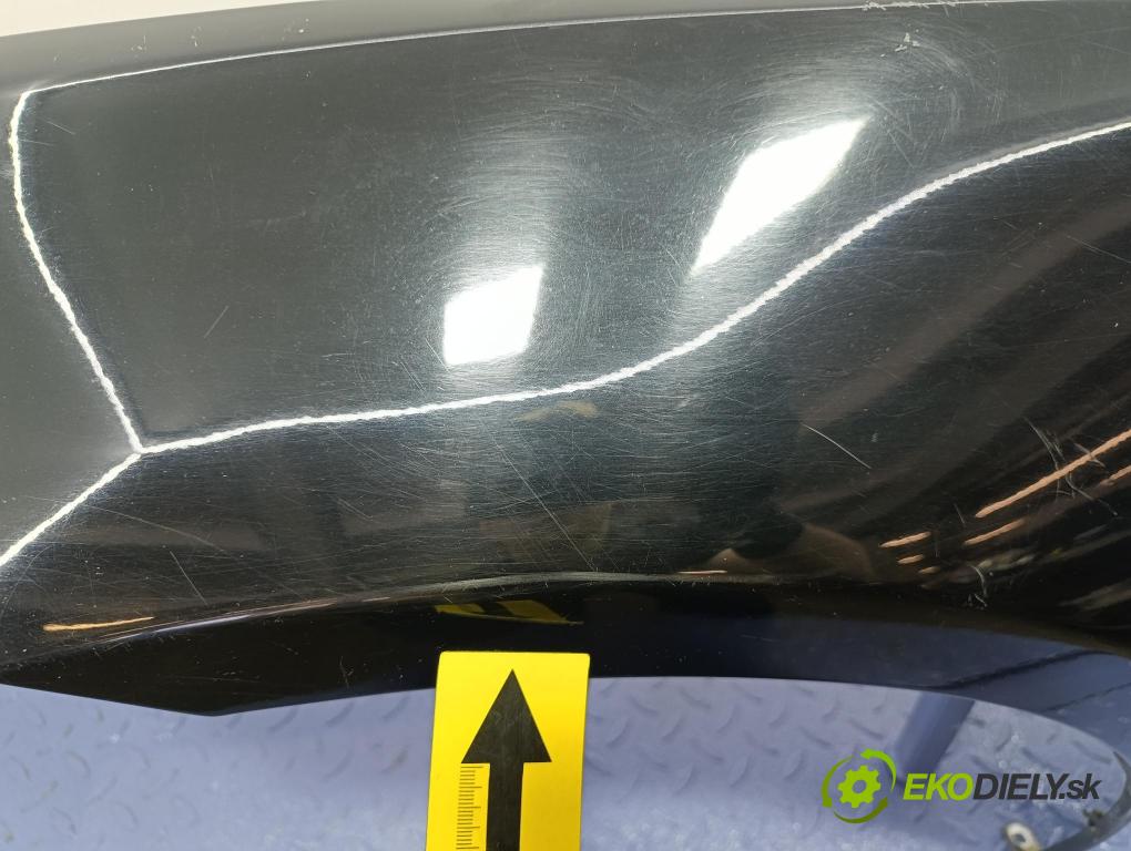 Bmw Seria 3 2006 blatník Predné Vľavo: