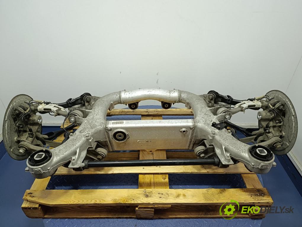 Bmw M5 2018 výztuha Pozastavenia: Zad: 7857057