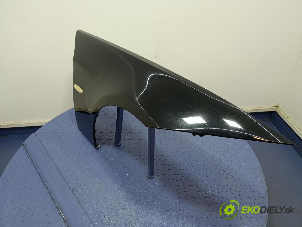 Bmw Seria 3 2006 blatník Predné v pravo: