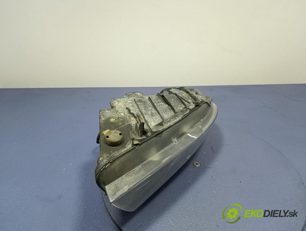 Bmw Seria 3 2006 Reflektor: v pravo: 6942722