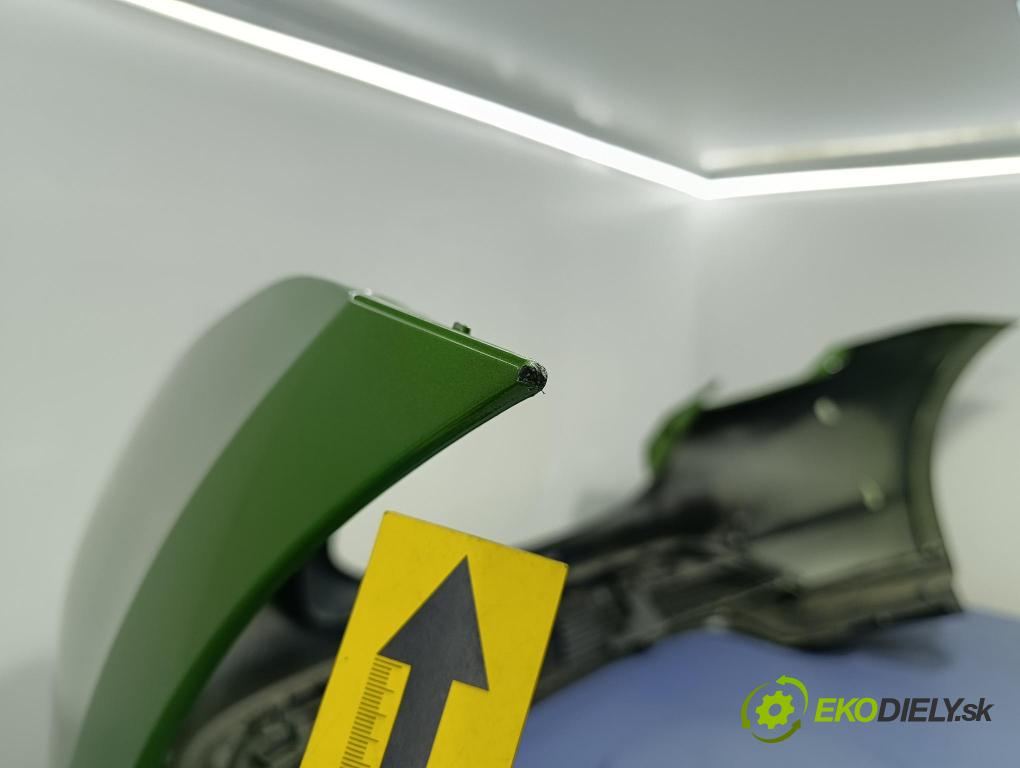 Porsche Taycan 0 nárazník Zad: 9J1807984