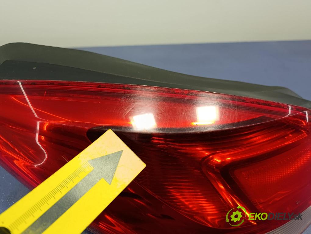 Opel Insignia 2010 svetlo / reflektor zad ľavá Vonkajsia: 168348