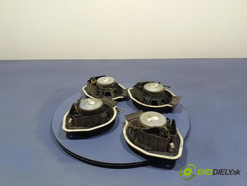 Opel Insignia 2010 Mluvčí: / Subwoofer: 13240952