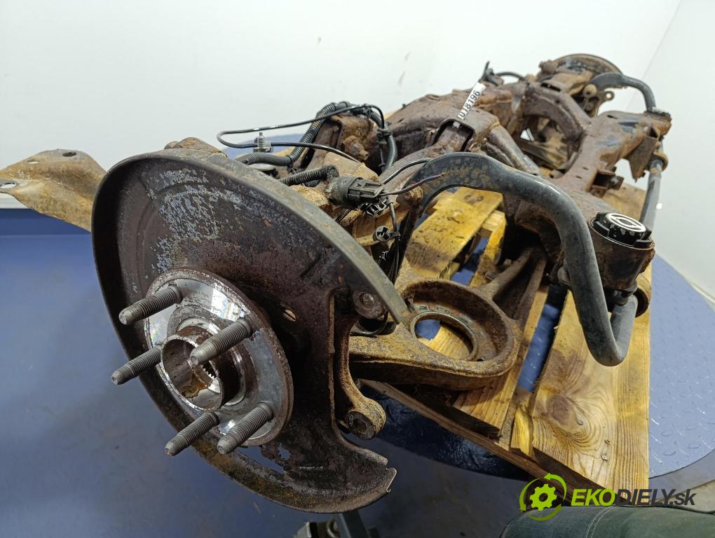 Opel Insignia 2010 výztuha Pozastavenia: Zad: