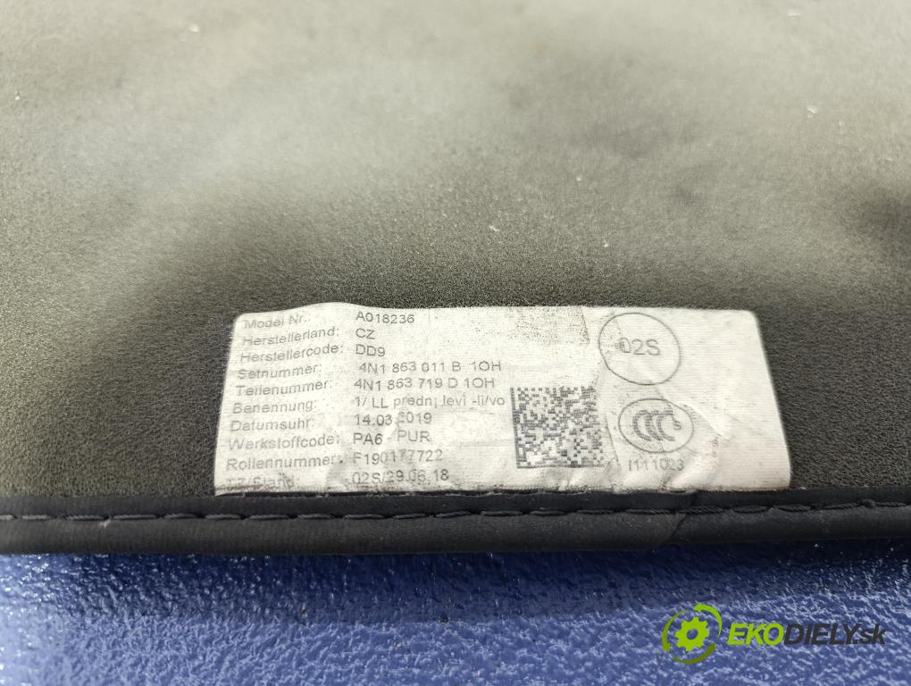 Audi A8 2019 koberec do auta 4N1863011B