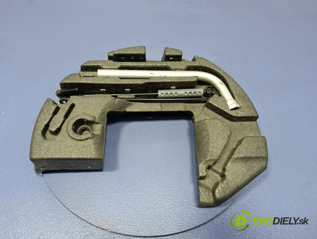 Audi A8 2019 Kôš kola: Rezervný: 4N0012110L