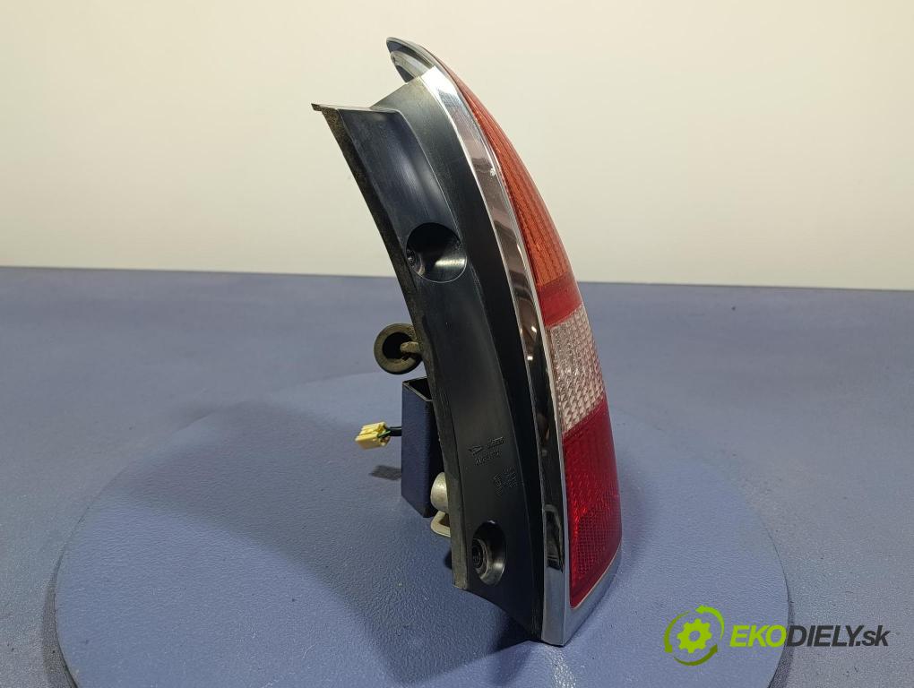 Daihatsu Trevis 2007 svetlo / reflektor zad Prava: Vonkajsia: 220-51772