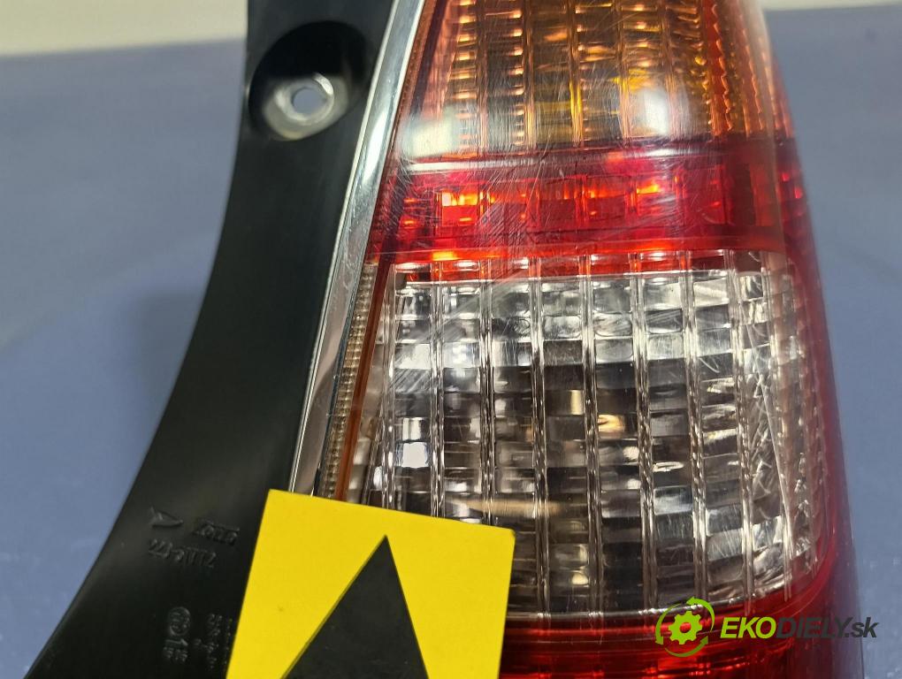 Daihatsu Trevis 2007 svetlo / reflektor zad Prava: Vonkajsia: 220-51772
