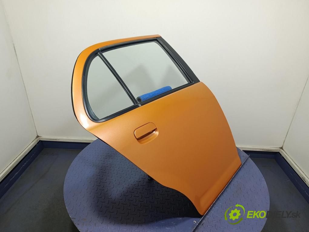 Daihatsu Trevis 2007 dveře Zad: prave