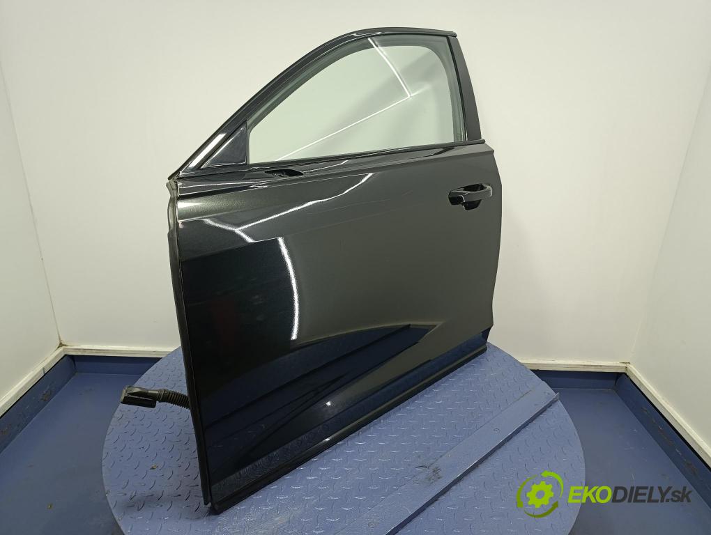 Audi A8 2019 dvere Predné Vľavo: