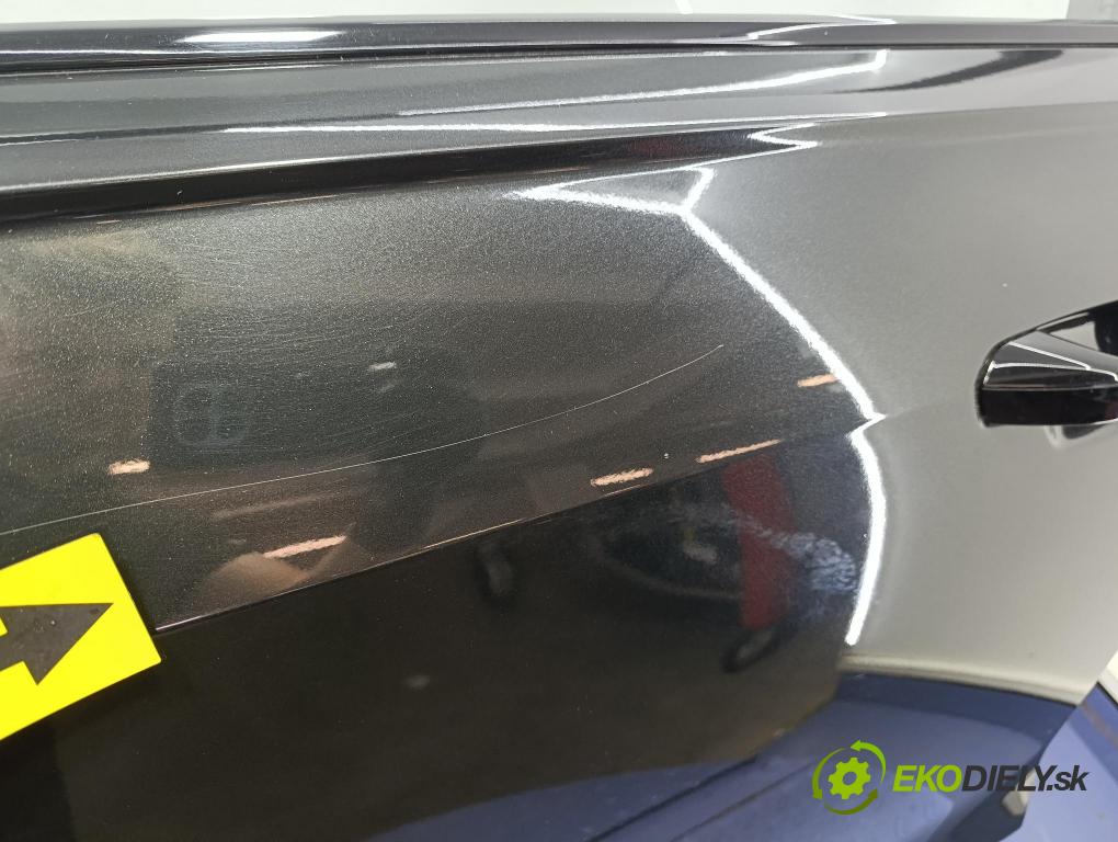 Audi A8 2019 dvere Predné Vľavo:
