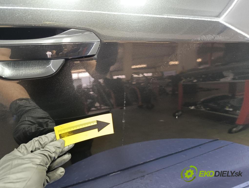 Audi A8 2019 dvere Predné pravé