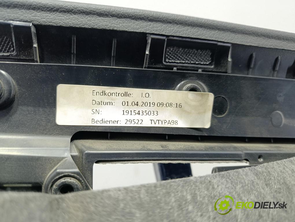 Audi A8 2019 Čalounictví: dvere zad ľavá 4N0868067