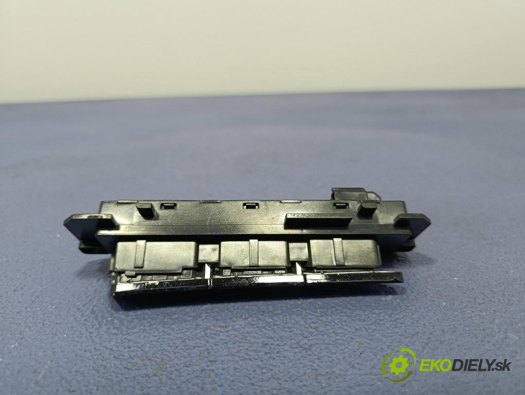 Audi A8 2019 prepínač Foto: 4N0959769B