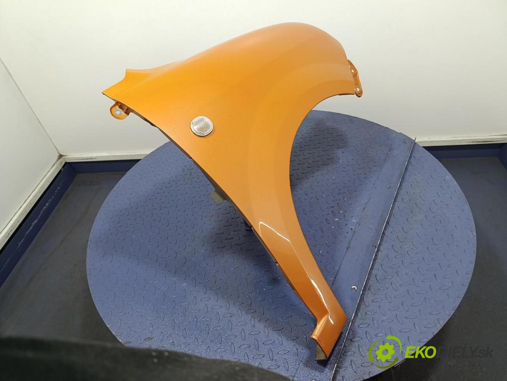 Daihatsu Trevis 2007 blatnik před v pravo: