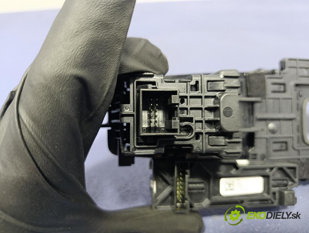 Audi A8 2019 prepínač Brzda: Ručná: 4N1713111D