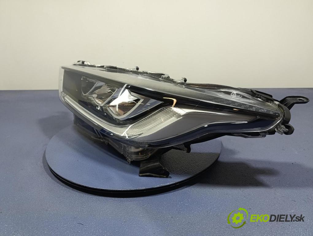 Toyota Yaris 0 Reflektor: Vľavo: KOITO K0-8 EU