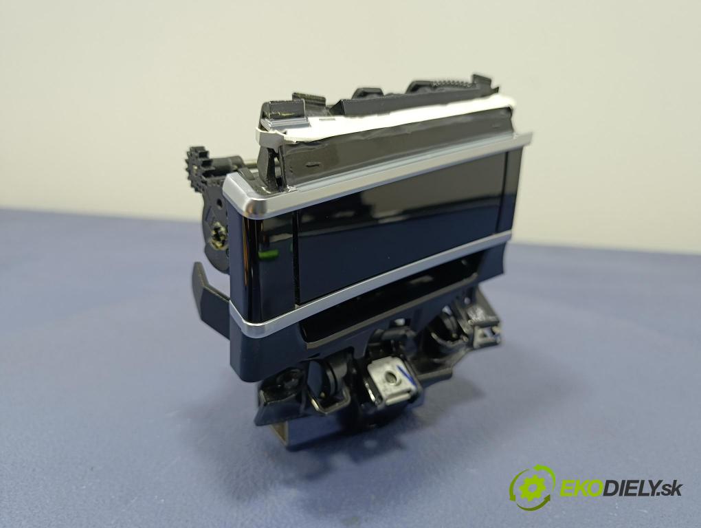 Audi A8 2019 GRIDS: Prúd vzduchu: Vzduch: 4N1820901