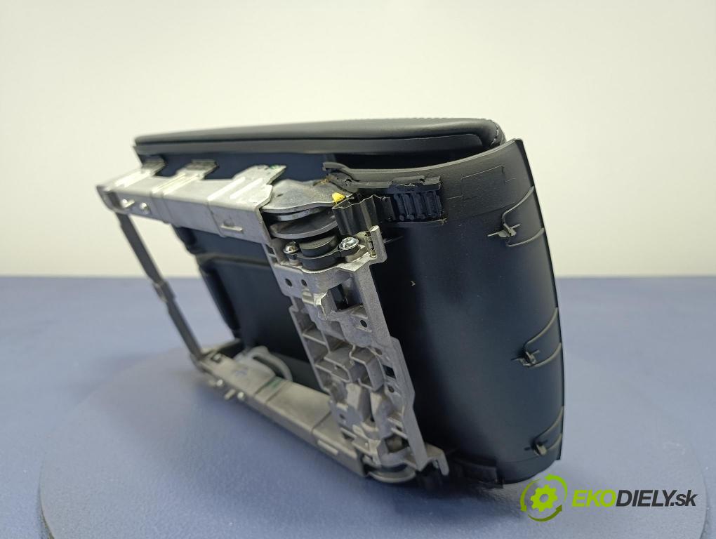Audi A8 2019 operadlo 4N0864358A
