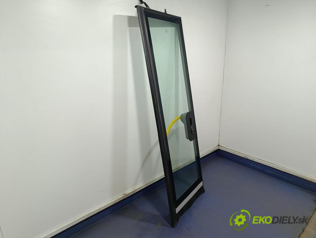 Mercedes Conecto 2008 dvere zad pravé