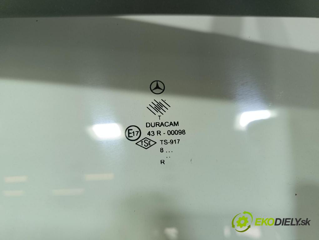 Mercedes Conecto 2008 dvere zad pravé