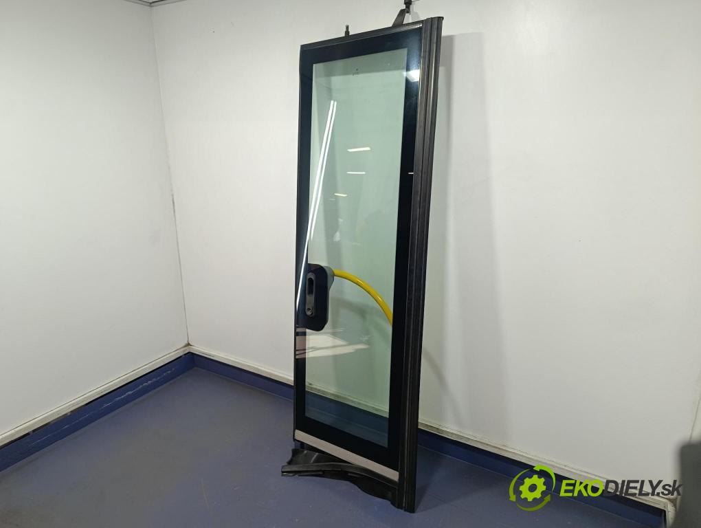 Mercedes Conecto 2008 dvere Predné pravé