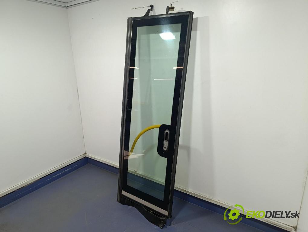 Mercedes Conecto 2008 dvere Predné pravé