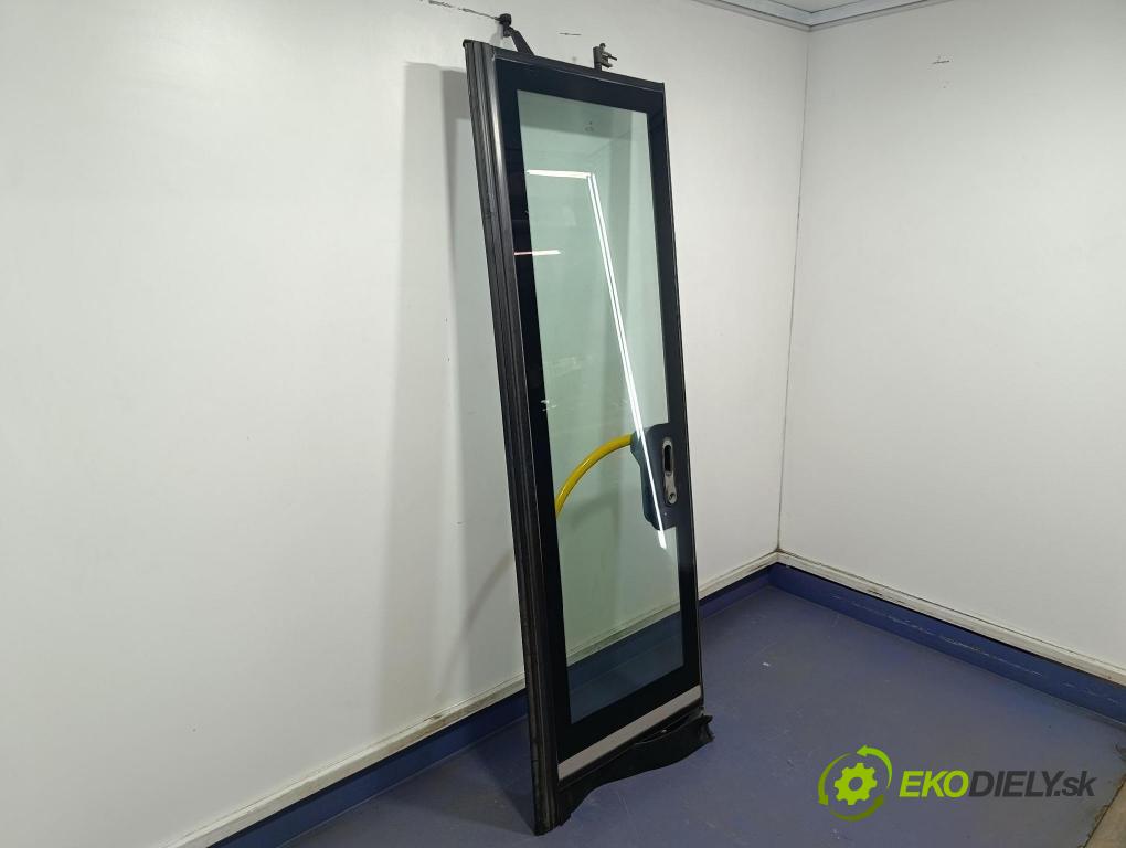 Mercedes Conecto 2008 dvere Predné pravé